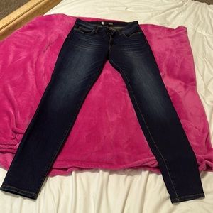 KUT Jean. High rise skinny